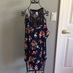 Ladies 1X floral tank top